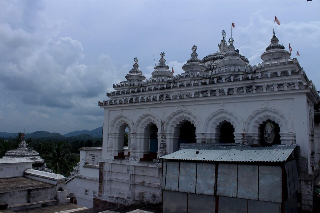 Kantilo Nilamadhaba Temple: The Sacred Origin of Lord Jagannath Worship kantilo nllmdhab puri jagannath